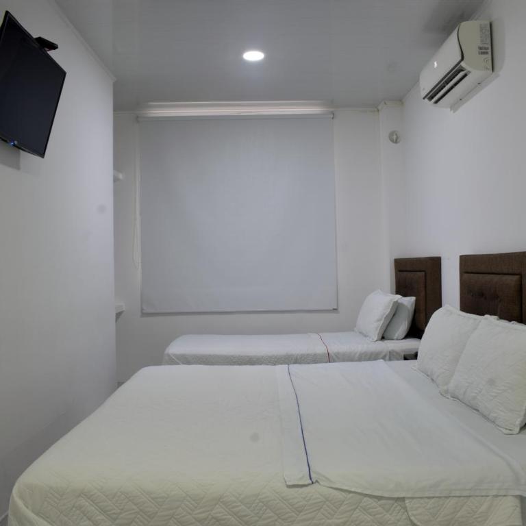Hotel Royal Classy - Family Room with Private Bathroom - 4