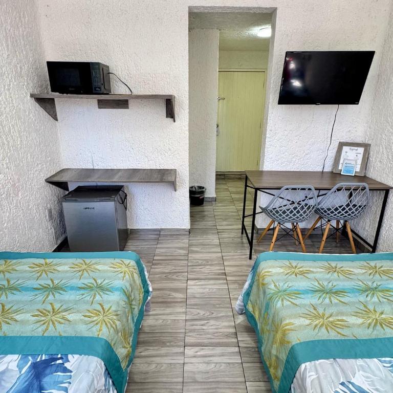 Hotel Farallon Inn Cancún - Executive Triple Room - 1