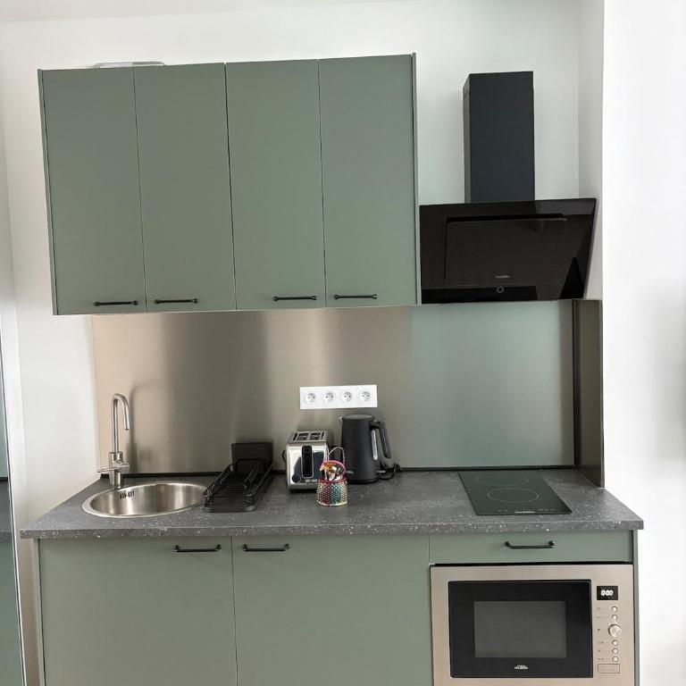 A Cozy Nest - Modern Studio Perfect for Two - Appartamento con 1 Camera da Letto - 2