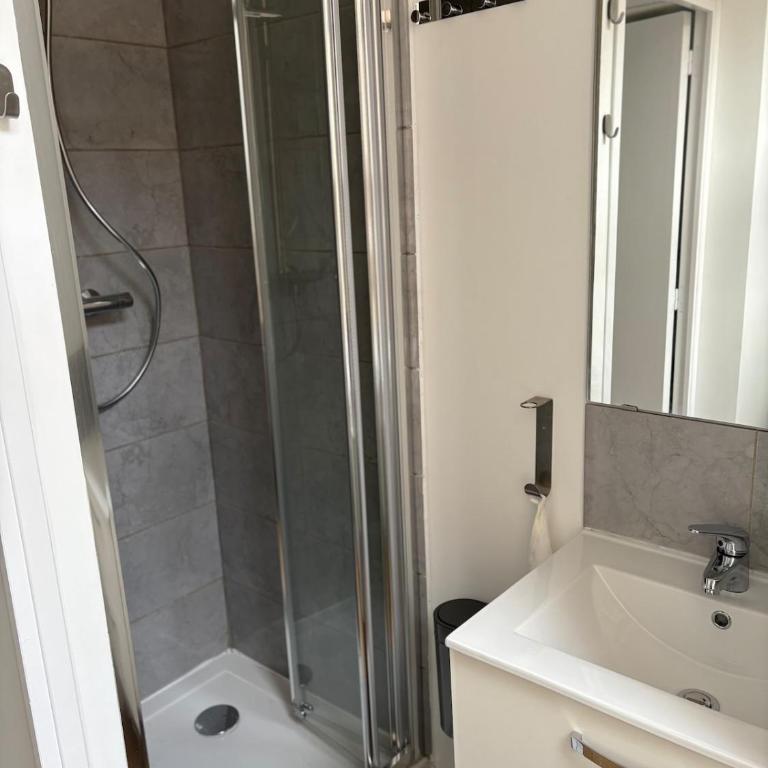A Cozy Nest - Modern Studio Perfect for Two - Appartamento con 1 Camera da Letto - 4