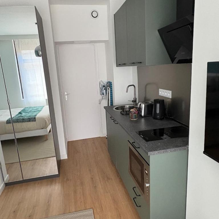 A Cozy Nest - Modern Studio Perfect for Two - Appartamento con 1 Camera da Letto - 8