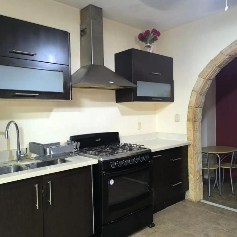 Casa en Merida para 10 l excelente ubicación - Four-Bedroom House - 9