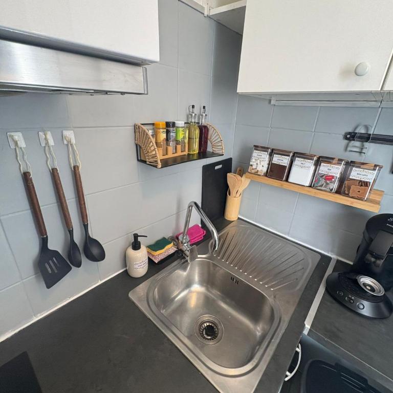 Studio charmant à 3 min du métro Place de Clichy - Appartement 1 Chambre - 28