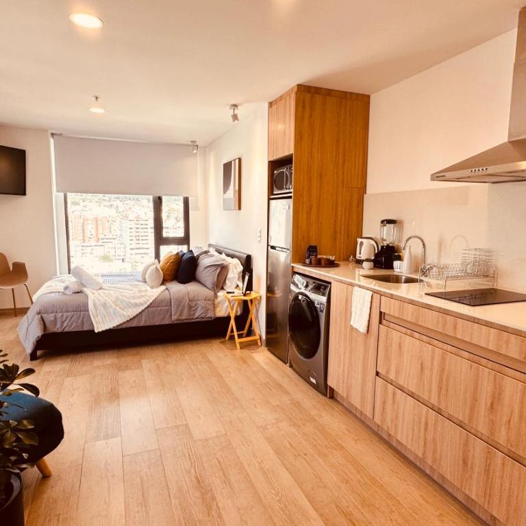 EFYRA Style & Stillness in the City - One-Bedroom Apartment - 2