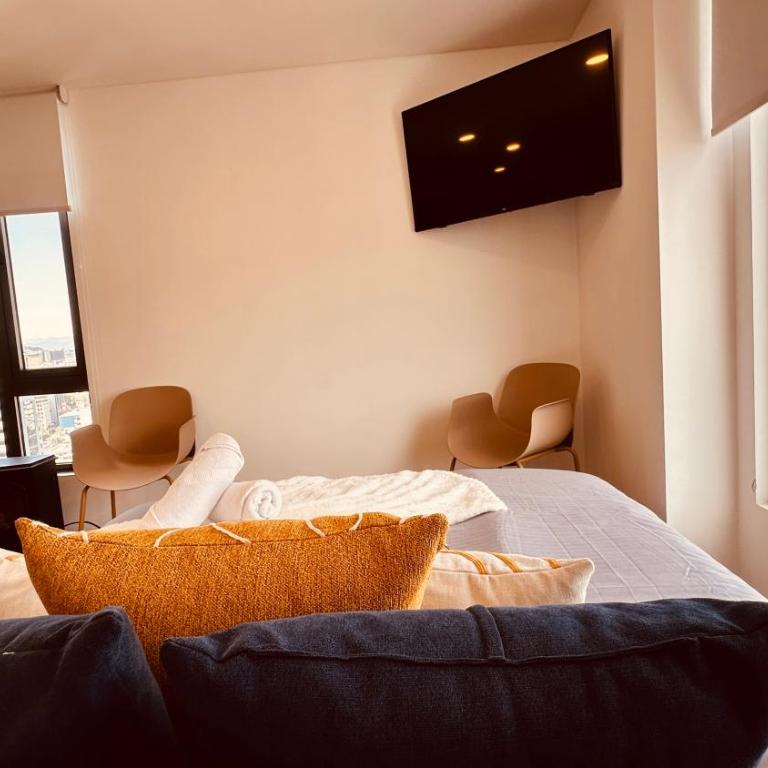 EFYRA Style & Stillness in the City - One-Bedroom Apartment - 10