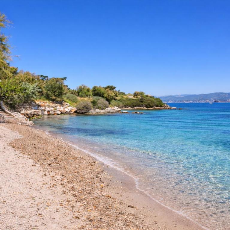 Joli studio climatisé au Port de Hyères - Proche Plages et Commerces - Linge de maison fourni - Apartment mit 2 Schlafzimmern - 15