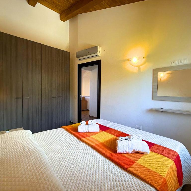 MOLO 24 LUXURY APARTMENT - with FREE Parking just 5 minutes walk from historic center - Three-Bedroom Apartment - 8