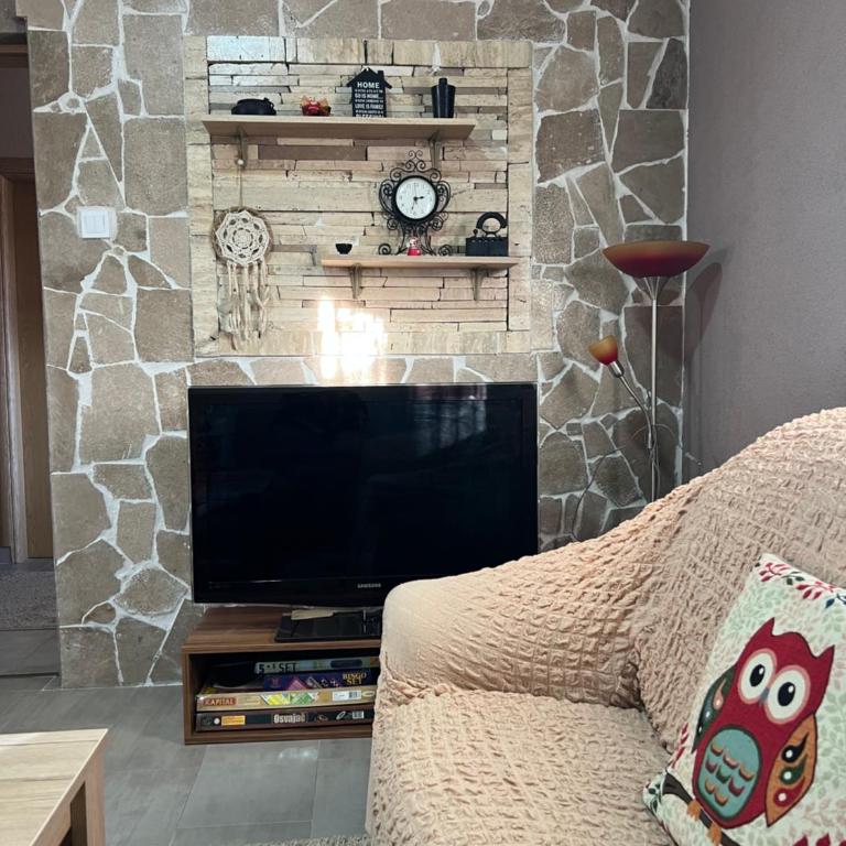 Bandici house - Two-Bedroom Apartment - 8