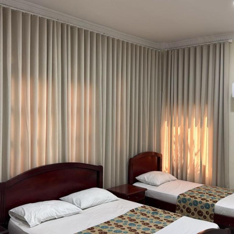 Hotel Paseo Colon - Habitación Familiar Estándar - 3