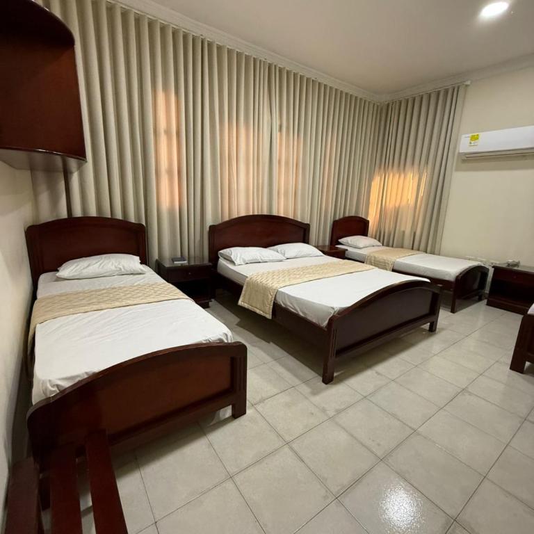 Hotel Paseo Colon - Habitación Familiar Estándar - 6