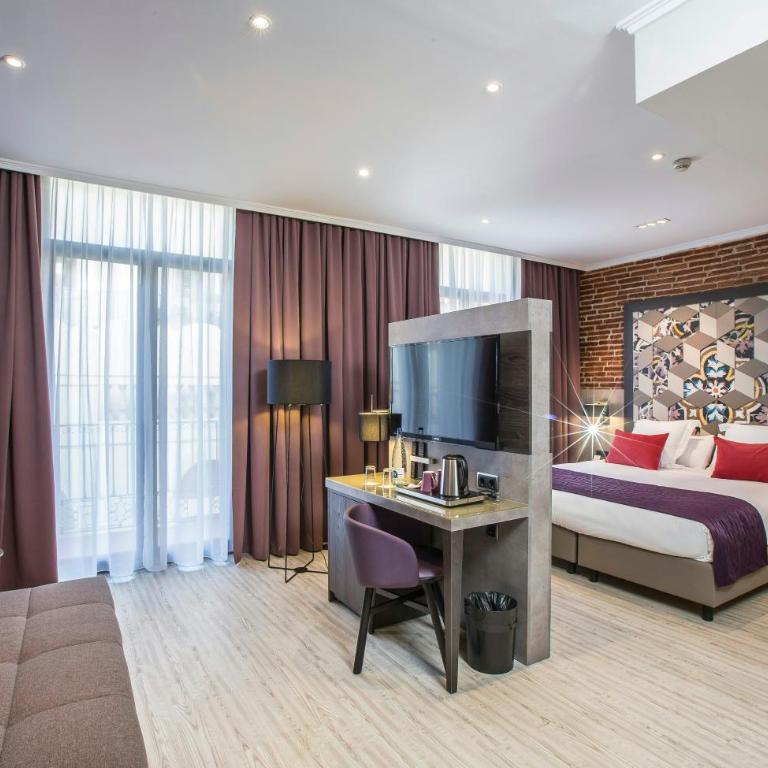 Leonardo Hotel Barcelona Las Ramblas - Deluxe Double Room - 4