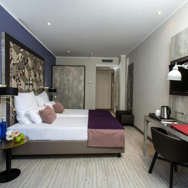 Leonardo Hotel Barcelona Las Ramblas - Superior Double or Twin Room - 4