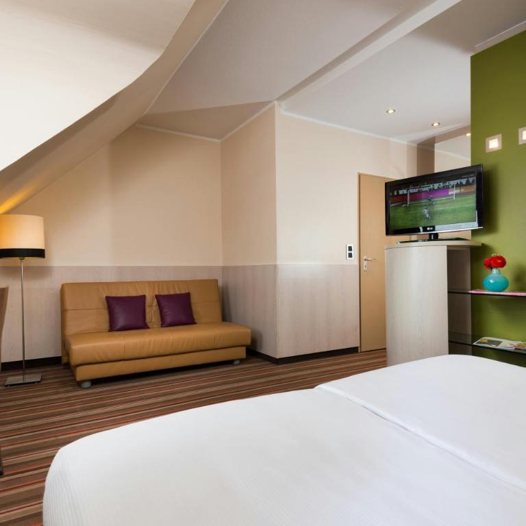Leonardo Hotel & Residenz München - Family Quadruple Room - 3