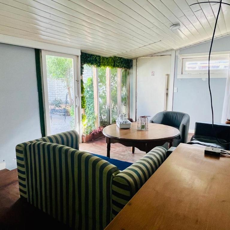 Casa del Arbol -- a 300mts de la playa - Three-Bedroom House - 4