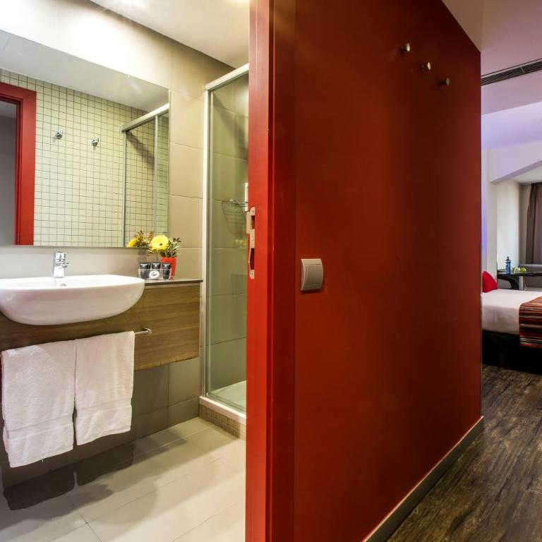 Leonardo Boutique Hotel Barcelona Sagrada Familia - Habitación Doble Superior - 5