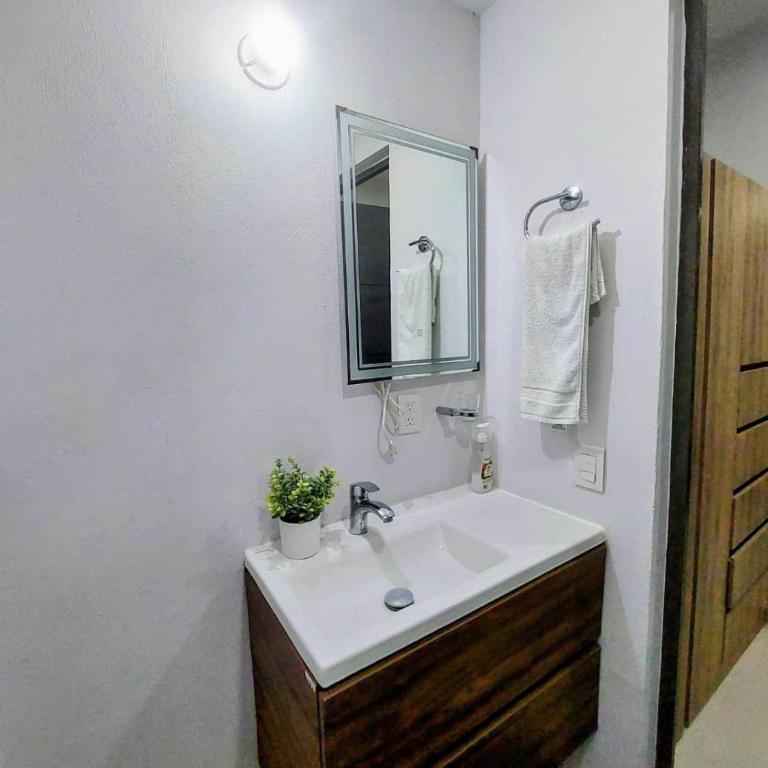 3-bedroom apartment with lagoon and beach views - Apartment - 20