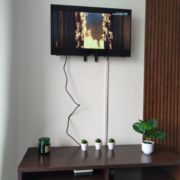 Airport and Terminal close to everything - One-Bedroom Apartment - 7