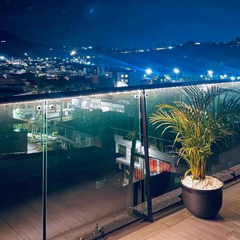 Penthouse con jacuzzi y vistas en Santa Rosa - Three-Bedroom Apartment - 12