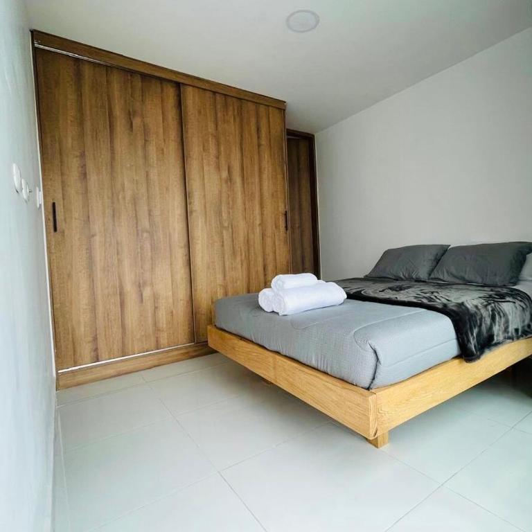 Penthouse con jacuzzi y vistas en Santa Rosa - Three-Bedroom Apartment - 26