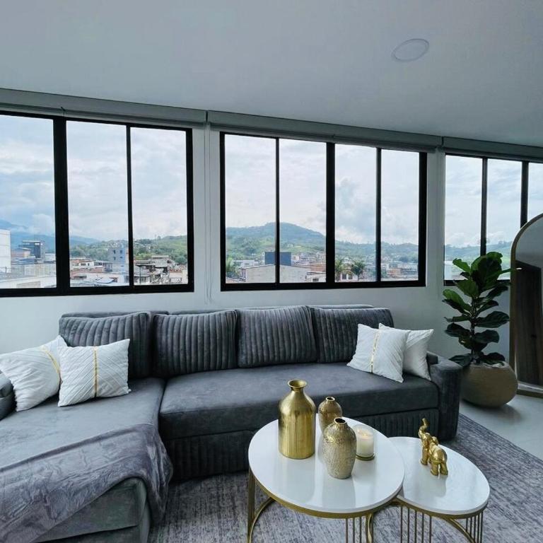 Penthouse con jacuzzi y vistas en Santa Rosa - Three-Bedroom Apartment - 38