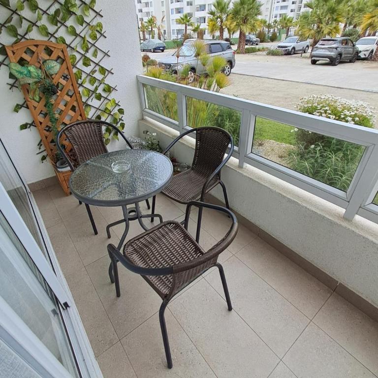 Departamento excelente ubicación, a pasos del faro - Two-Bedroom Apartment with Balcony and Terrace - 30