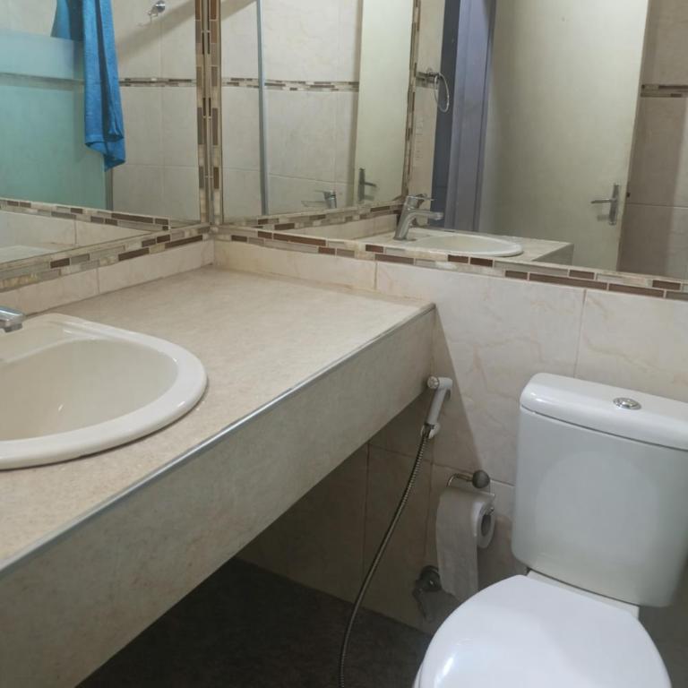 La Petite Maison Mariano Casa - Basic Triple Room with Shared Bathroom - 3