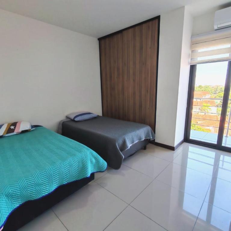 2-bedroom apartment & Free parking - Apartamento Deluxe de 2 dormitorios con balcón - 2