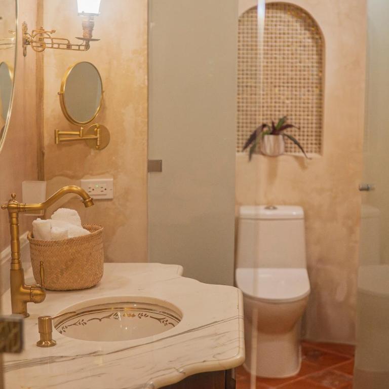 Cien Sueños Hotel Boutique - Deluxe Queen Room with Two Queen Beds - 7
