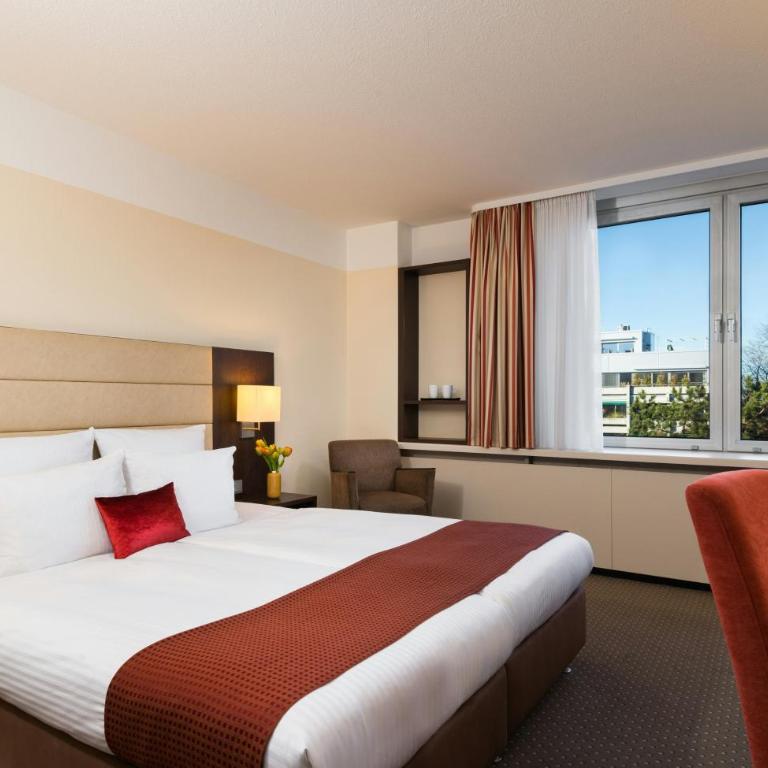 Leonardo Hotel Munich Arabellapark - Deluxe Doppel-/Zweibettzimmer - 1