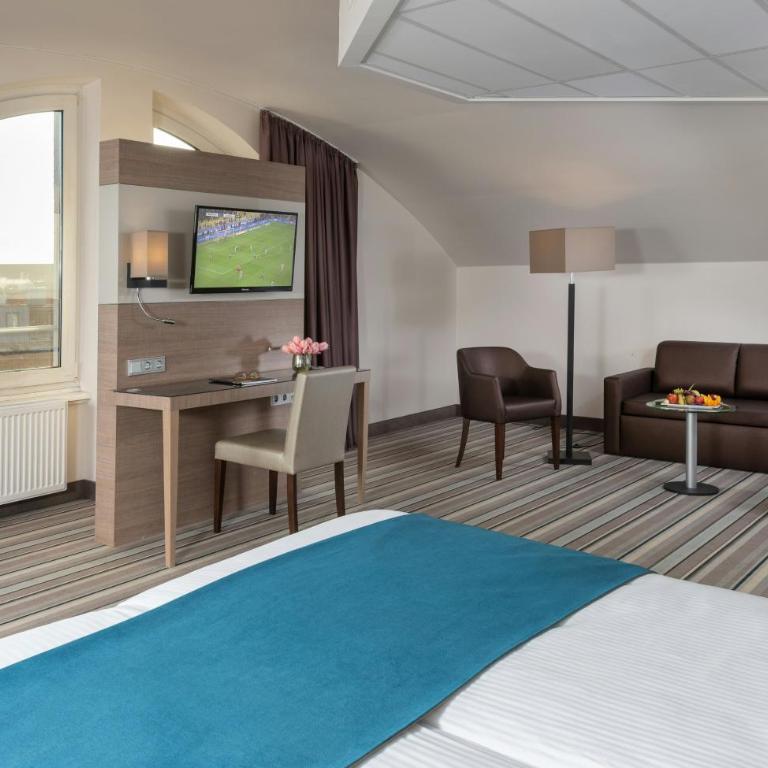Leonardo Hotel Munich City Olympiapark - Junior Suite mit Doppelbett - 1