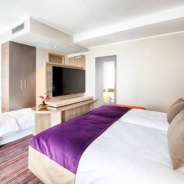 Leonardo Hotel Munich City South - Superior Dreibettzimmer - 4