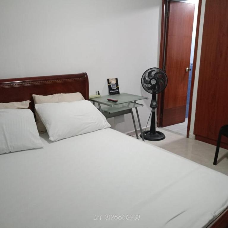 HABITACION CERCA AL AEROPUERTO - Double Room - 7
