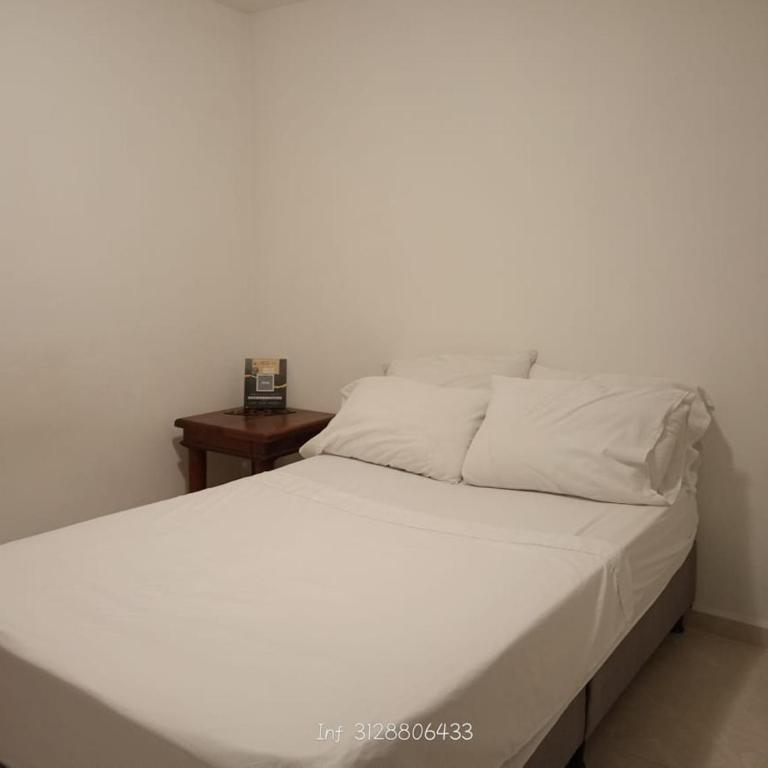HABITACION CERCA AL AEROPUERTO - Double Room - 8