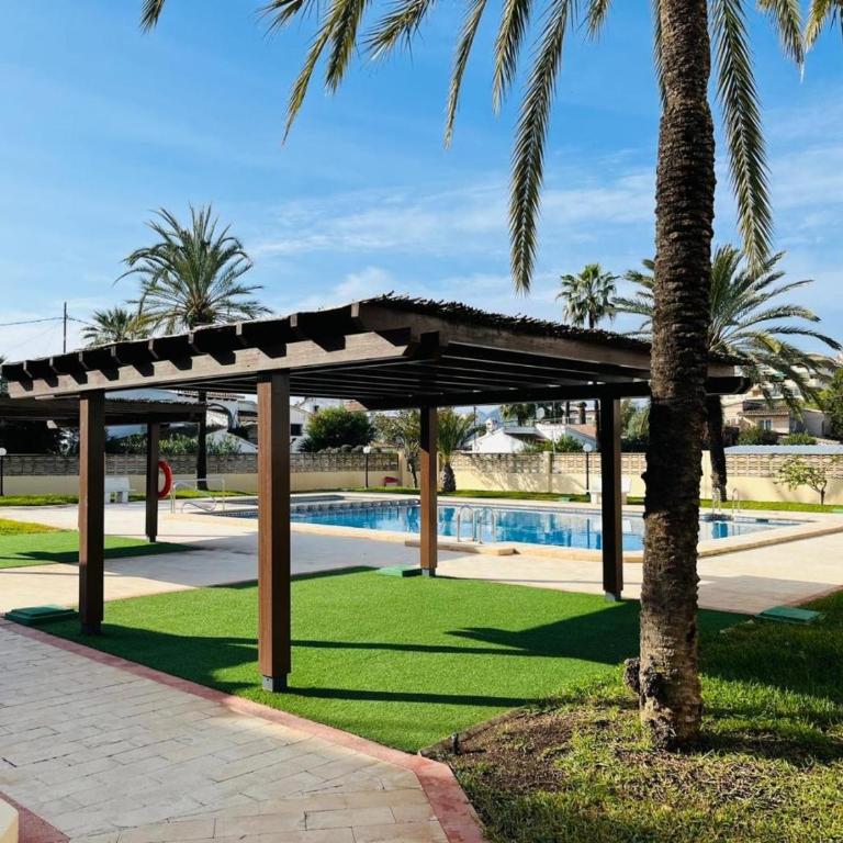 Apartamento de 3 habitaciones a 100m de la playa de Dénia con terraza y piscina - ES-373-28 - Apartamento - 2