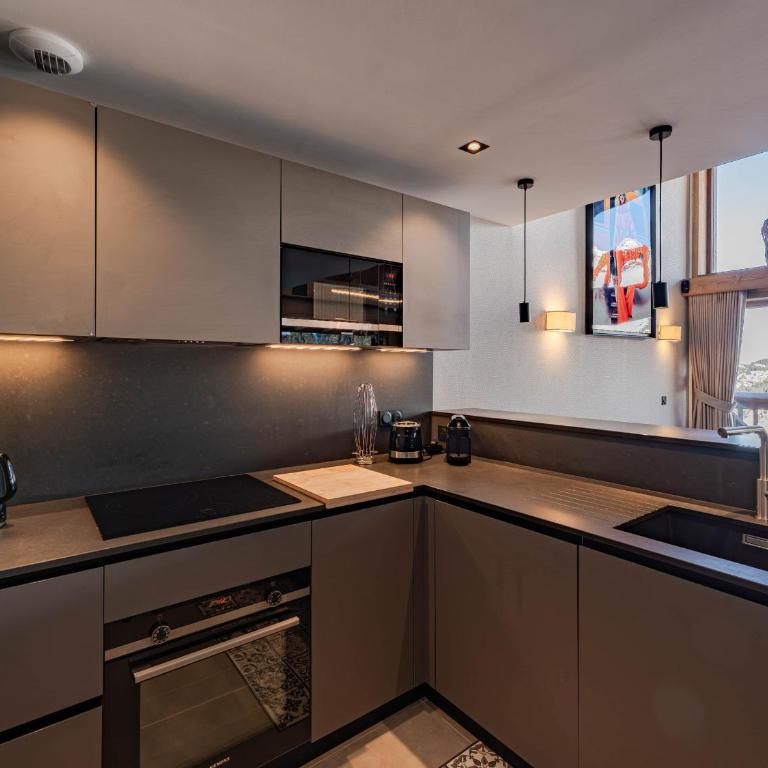 Méribel Mottaret - Appartement 3 chambres, 6 pers, parking, terrasse, skis aux pieds - FR-1-613-105 - Appartamento - 13
