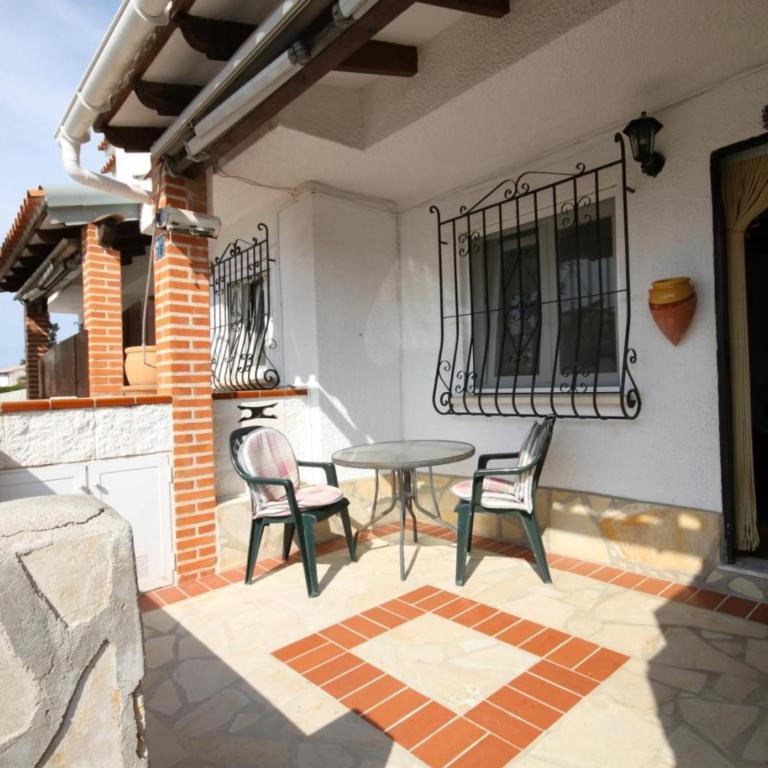 Bungalow acogedor de 2 habitaciones en Els Poblets con Wi-Fi y parking - ES-373-5 - Casa - 13