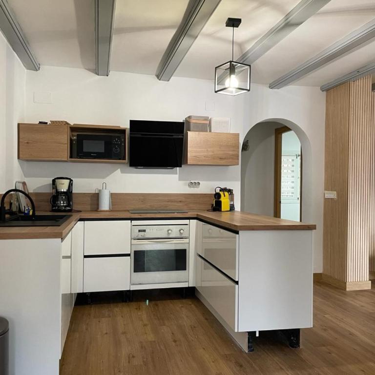 Chalet en Dénia 8 personas, piscina privada, wifi, se admiten mascotas - ES-373-19 - Villa - 3