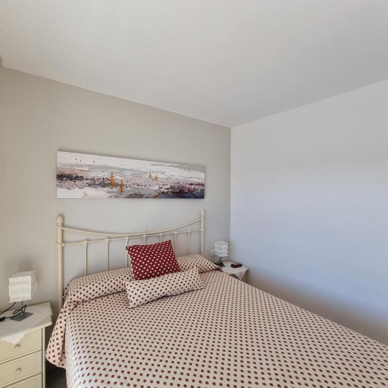 Encantador apartamento a 100m de la playa con terraza y piscina - HISP-236-203 - Apartment - 13