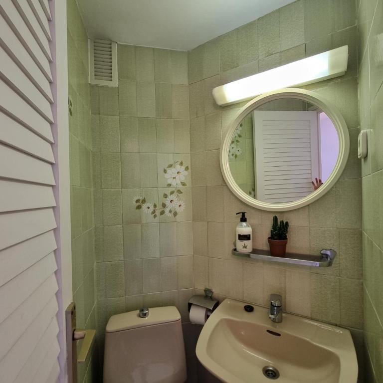 Apartamento cómodo con terraza a 200 m de la playa - HISP-236-176 - Apartment - 16