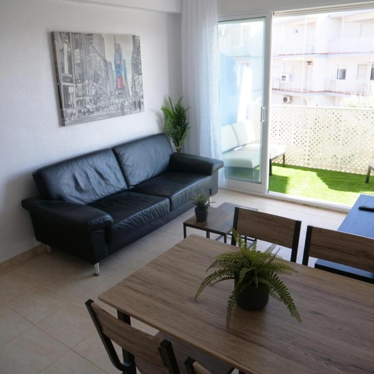 Cómodo apartamento en Denia con aire acondicionado y aparcamiento, cerca de la playa - ES-373-57 - Apartamento - 4