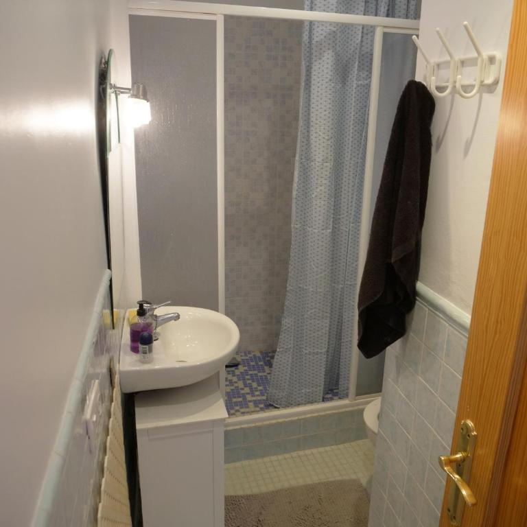 Cómodo apartamento en Denia con aire acondicionado y aparcamiento, cerca de la playa - ES-373-57 - Apartamento - 12