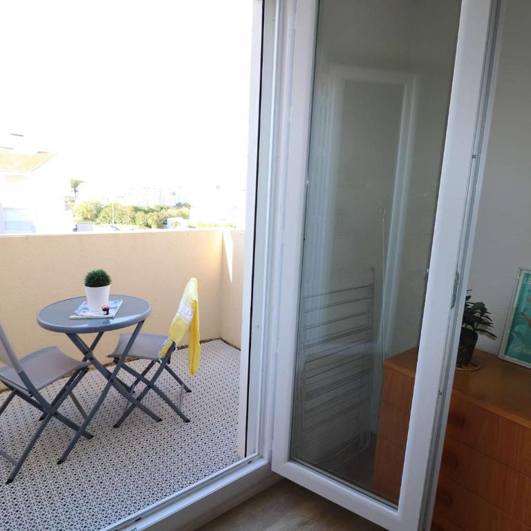 2 pièces rénové proche plage avec parking privé - FR-1-307-292 - Appartement - 2