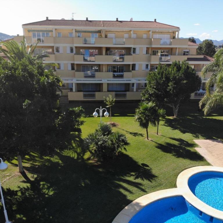 Apartamento encantador de 3 habitaciones con terraza y acceso al jardín en Denia - ES-373-39 - Apartamento - 1