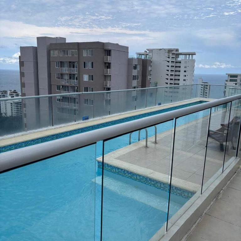 Beach Veronica Luxury Ocean View Apartment - Three-Bedroom Apartment - 2