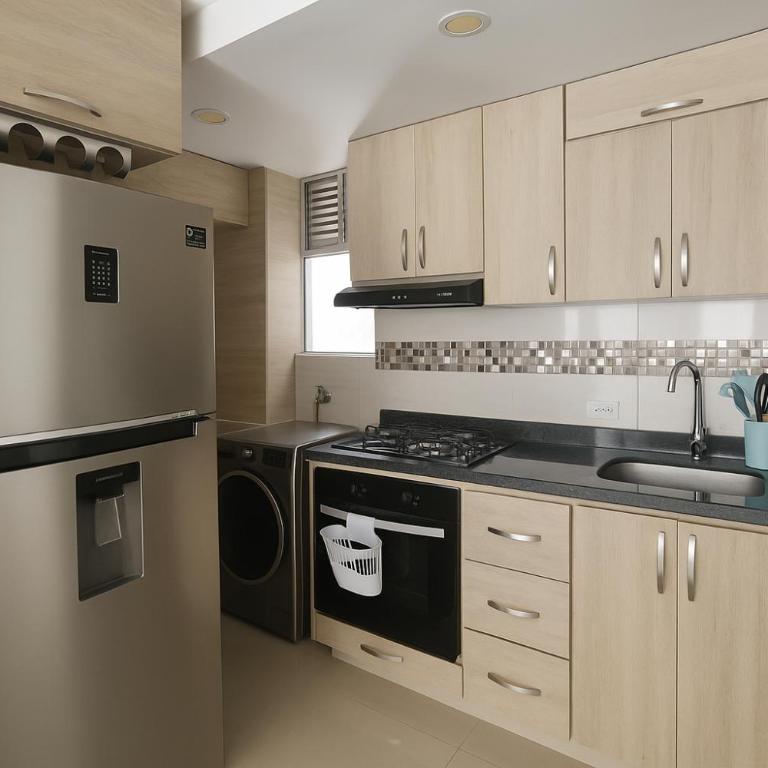 Beach Veronica Luxury Ocean View Apartment - Three-Bedroom Apartment - 13