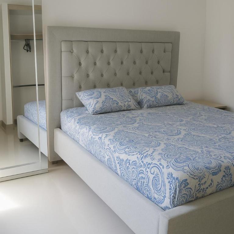 Beach Veronica Luxury Ocean View Apartment - Three-Bedroom Apartment - 19