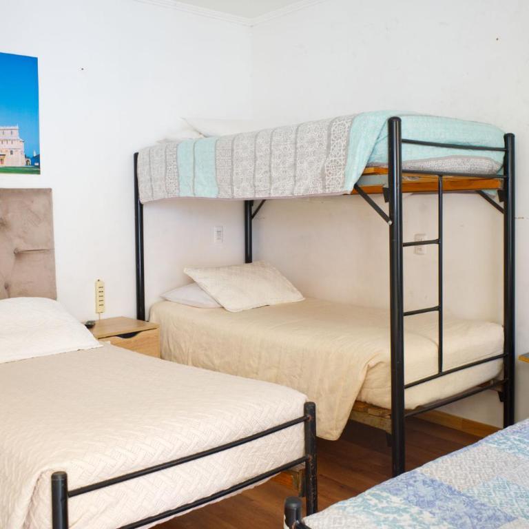 Hostal Estadio Nacional - Economy Triple Room with Shared Bathroom - 3