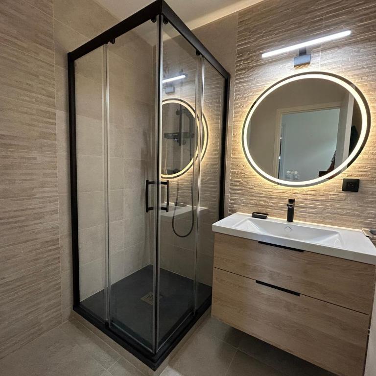 À louer : Appartement cosy pour 2 à Argelès-sur-Mer, à 50m de la plage, avec parking - FR-1-837-92 - Apartamento - 9