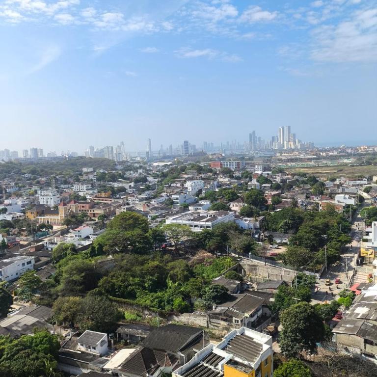 Cartagena 20th Floor with Ocean View - Three-Bedroom Apartment - 18