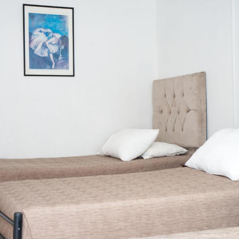 Hostal Estadio Nacional - Standard Triple Room - 2
